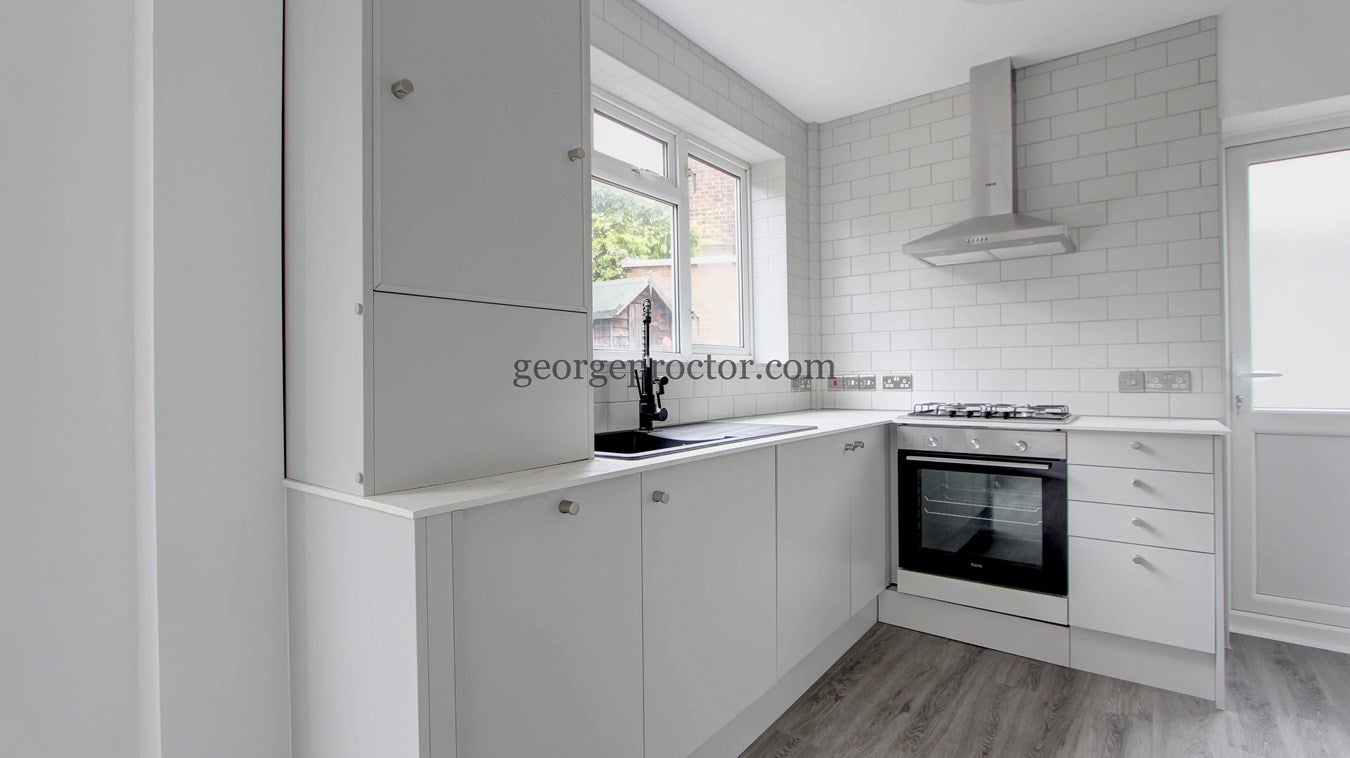 House Waverley Close in Greater London