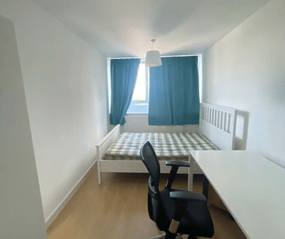 Room Wrotham Road in Greater London