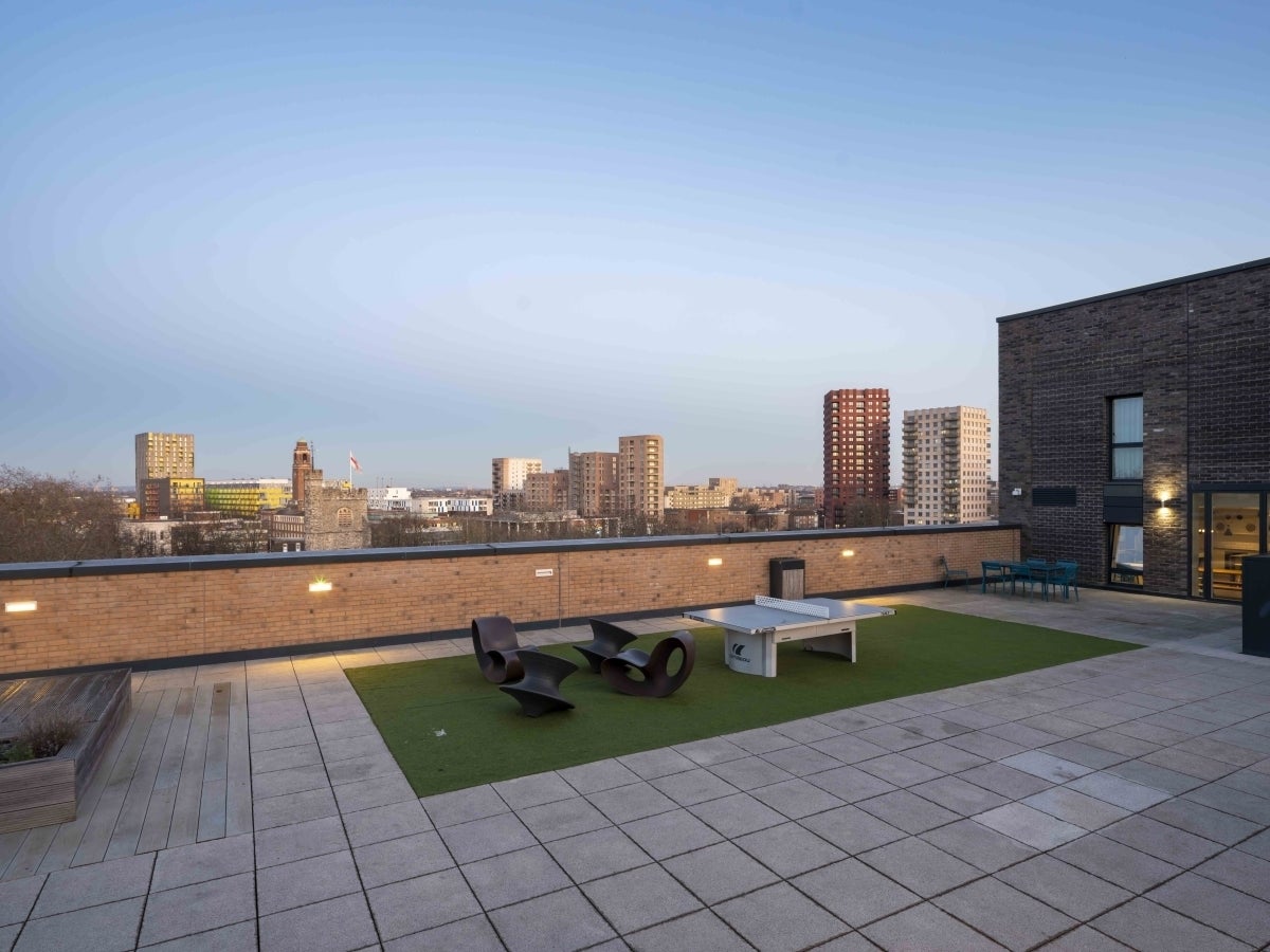 Flat Barking Wharf Square in Greater London