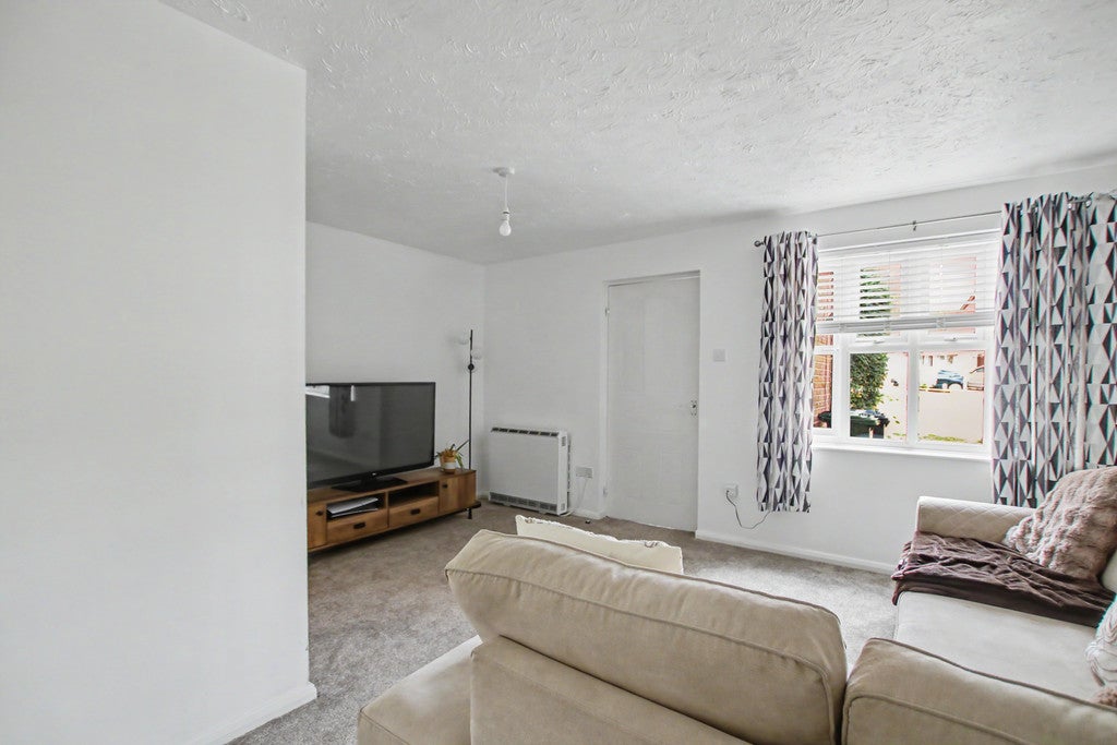 Flat Mallow Road in Hedge End