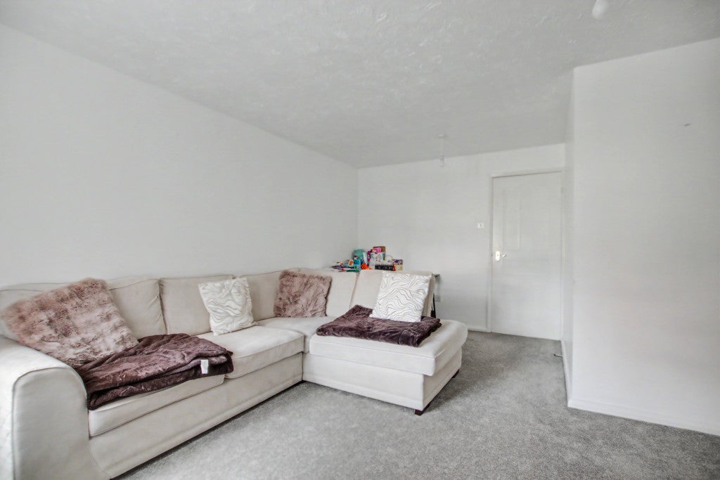 Flat Mallow Road in Hedge End