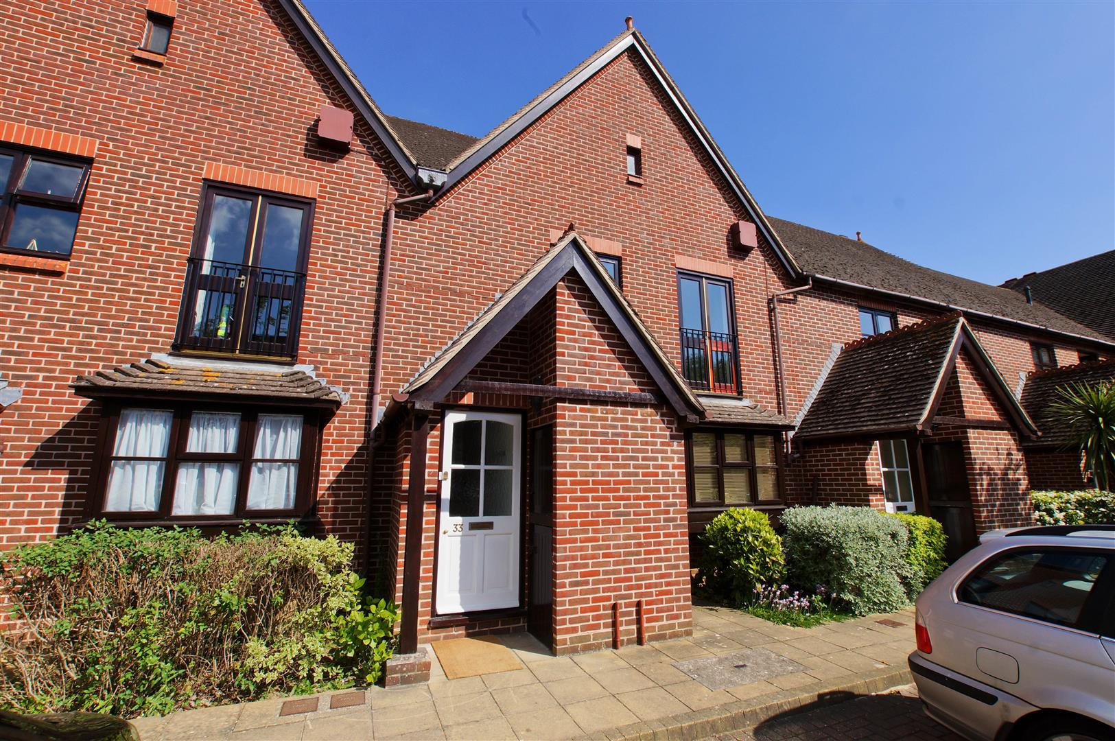 Flat Fishbourne Road East in Chichester