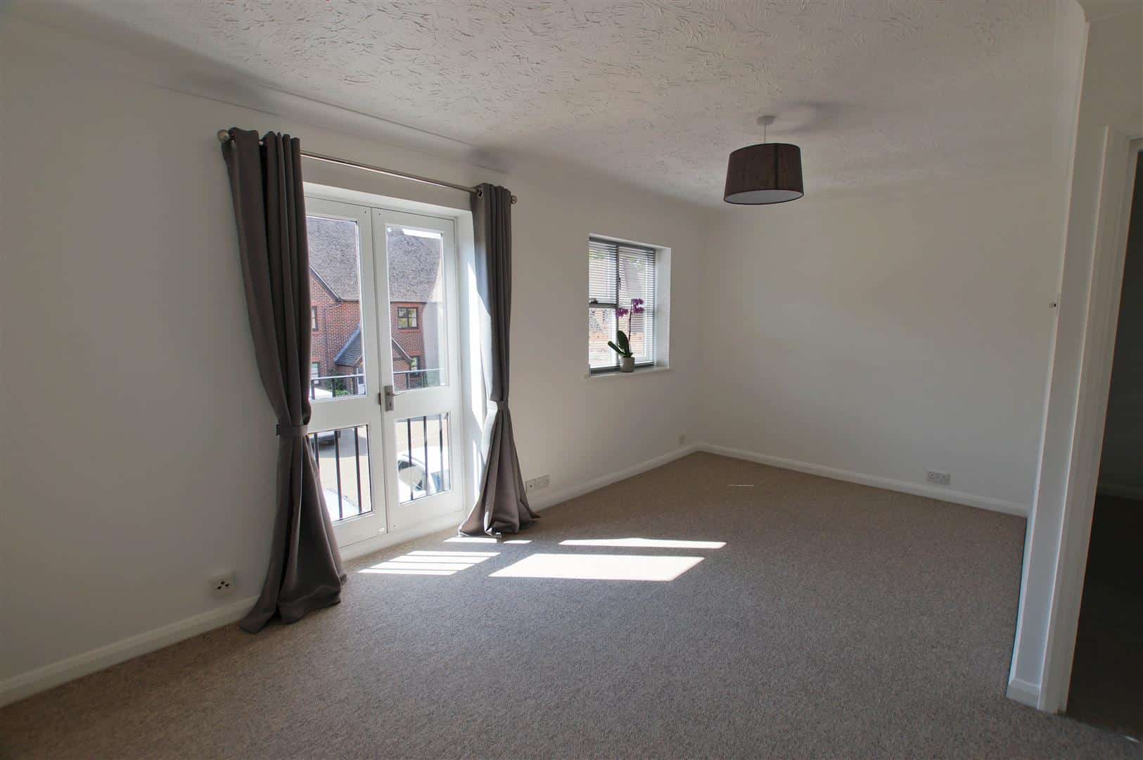 Flat Fishbourne Road East in Chichester