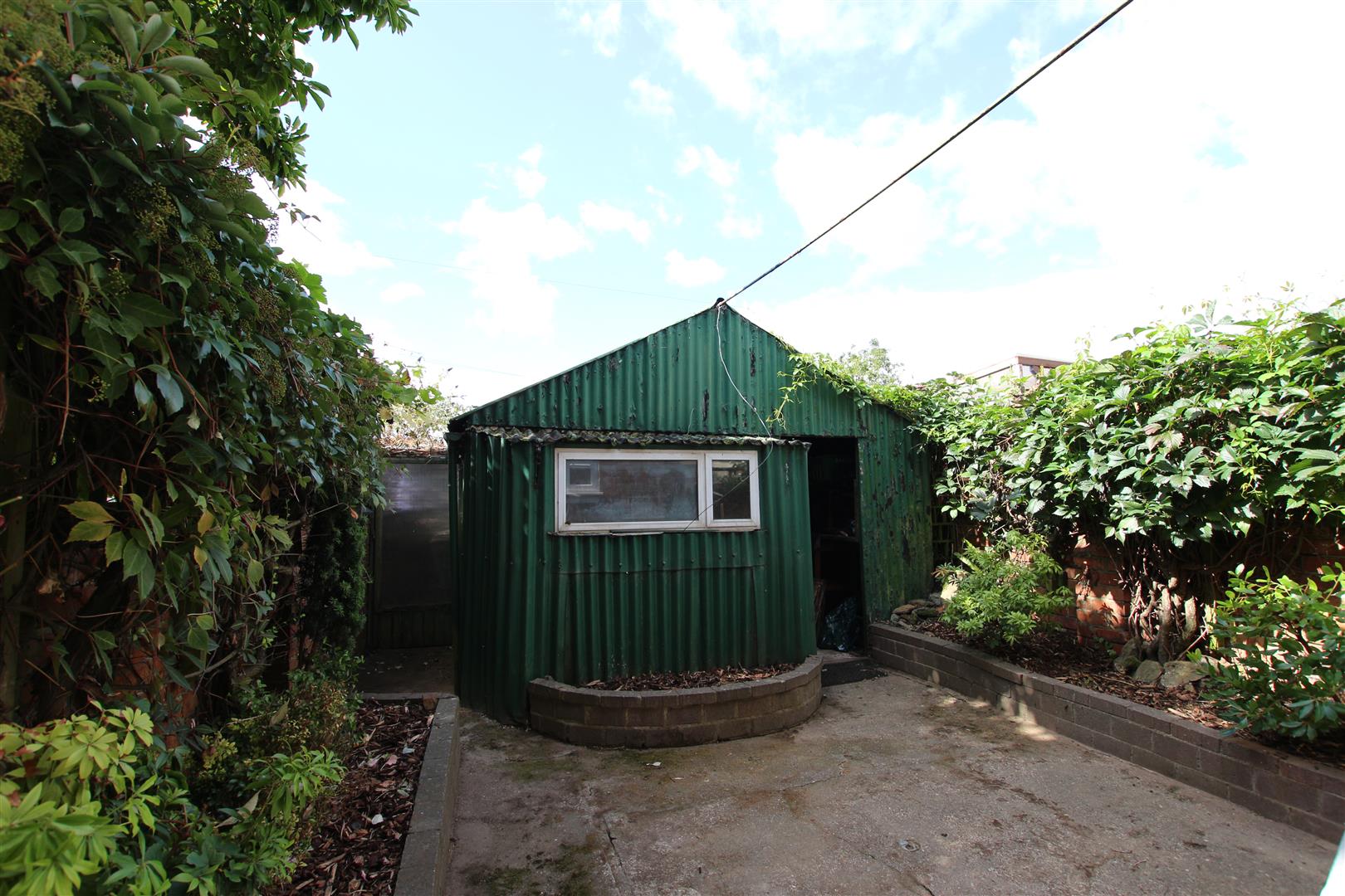Room Lutterworth Road in Northampton