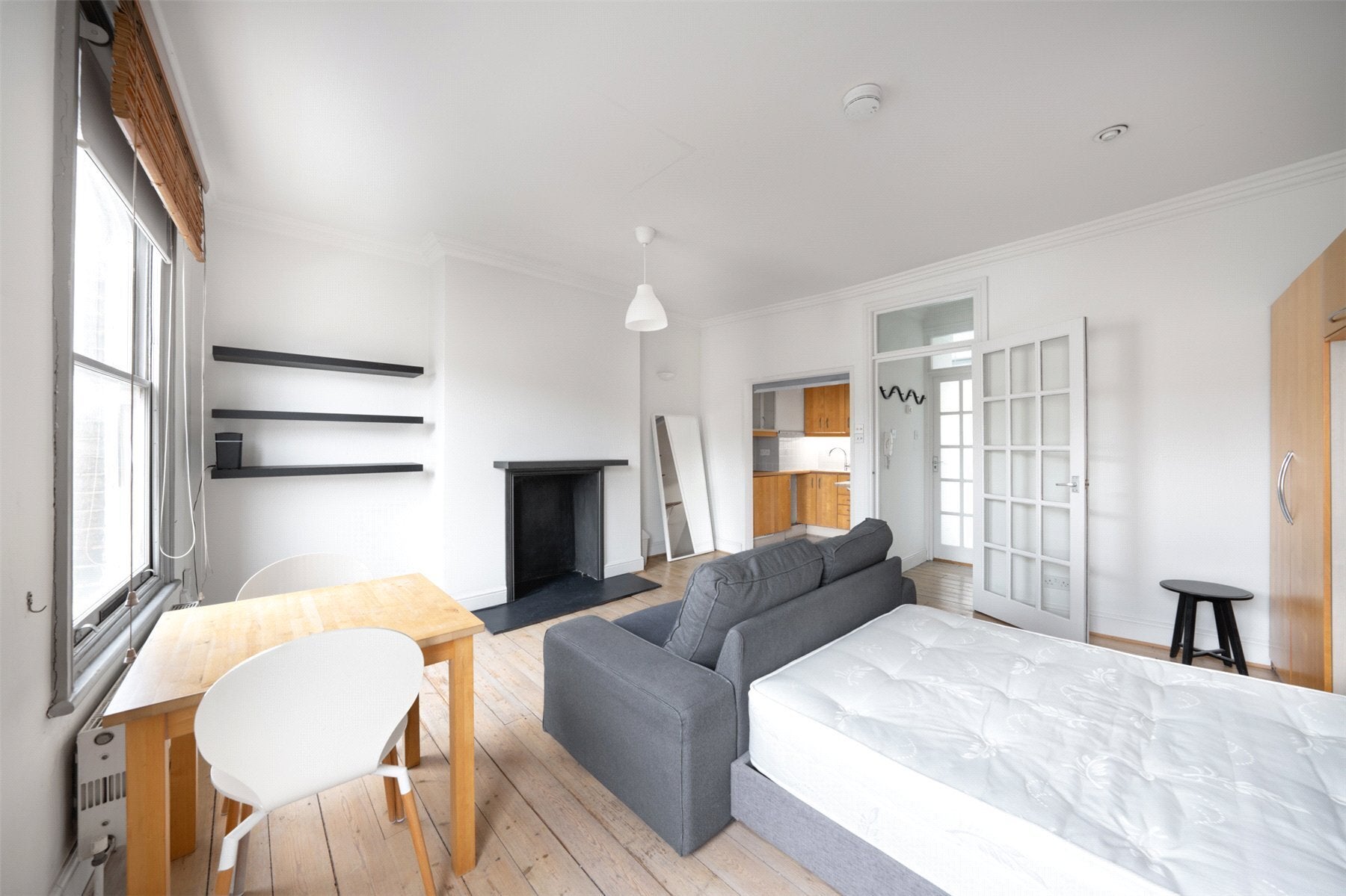 Flat Regent's Park Road in Greater London