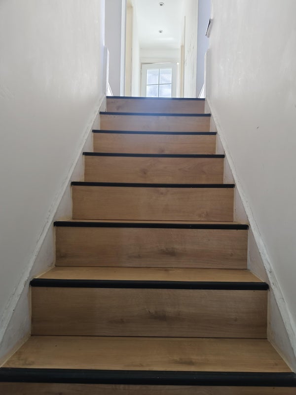Room Coxmount Road in Greater London