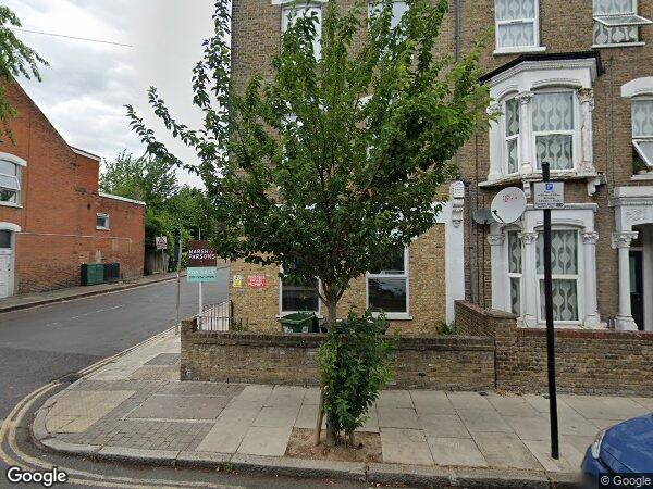Flat Nicholay Road in Greater London