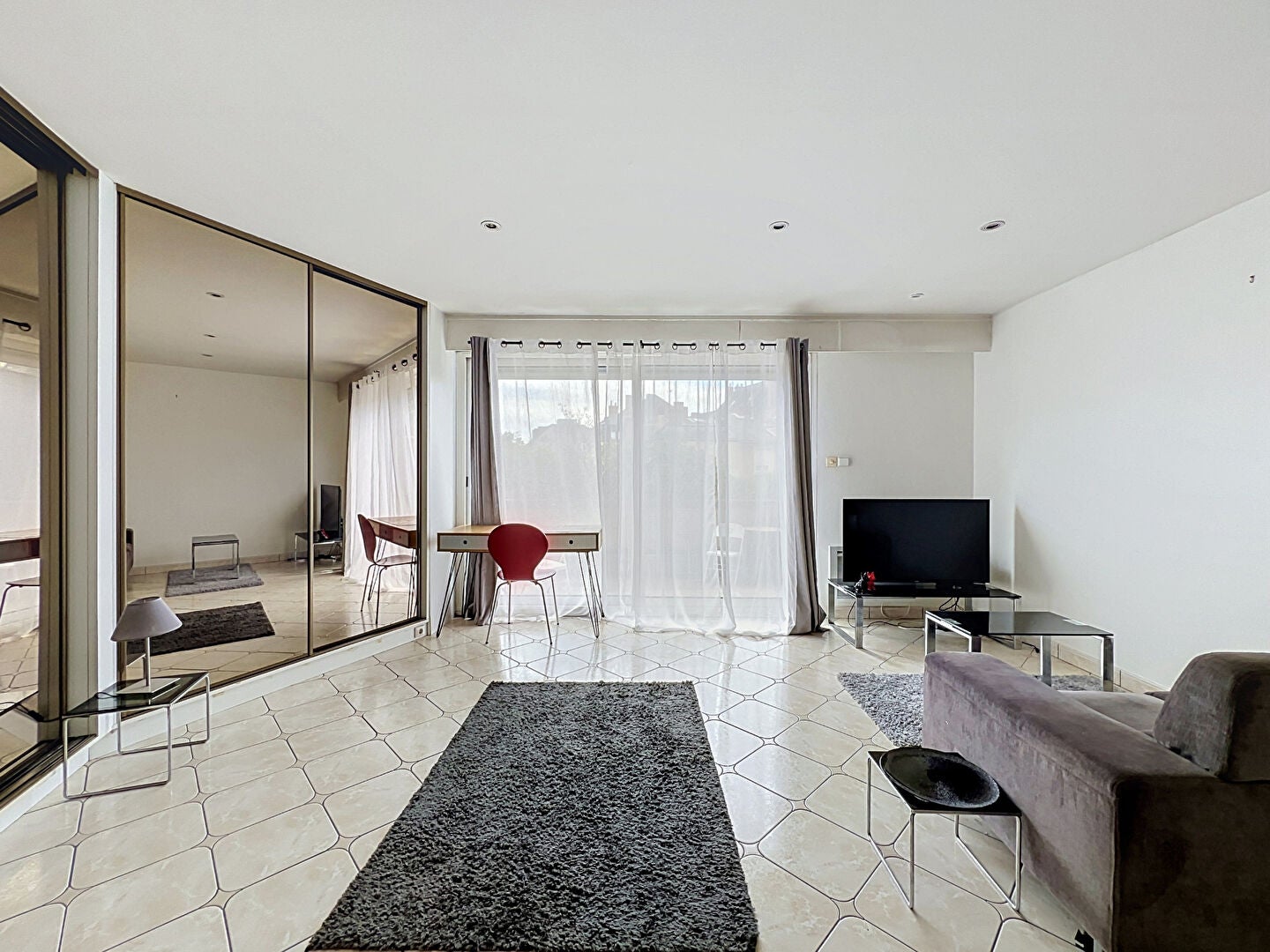 Flat Quai Monge in Angers