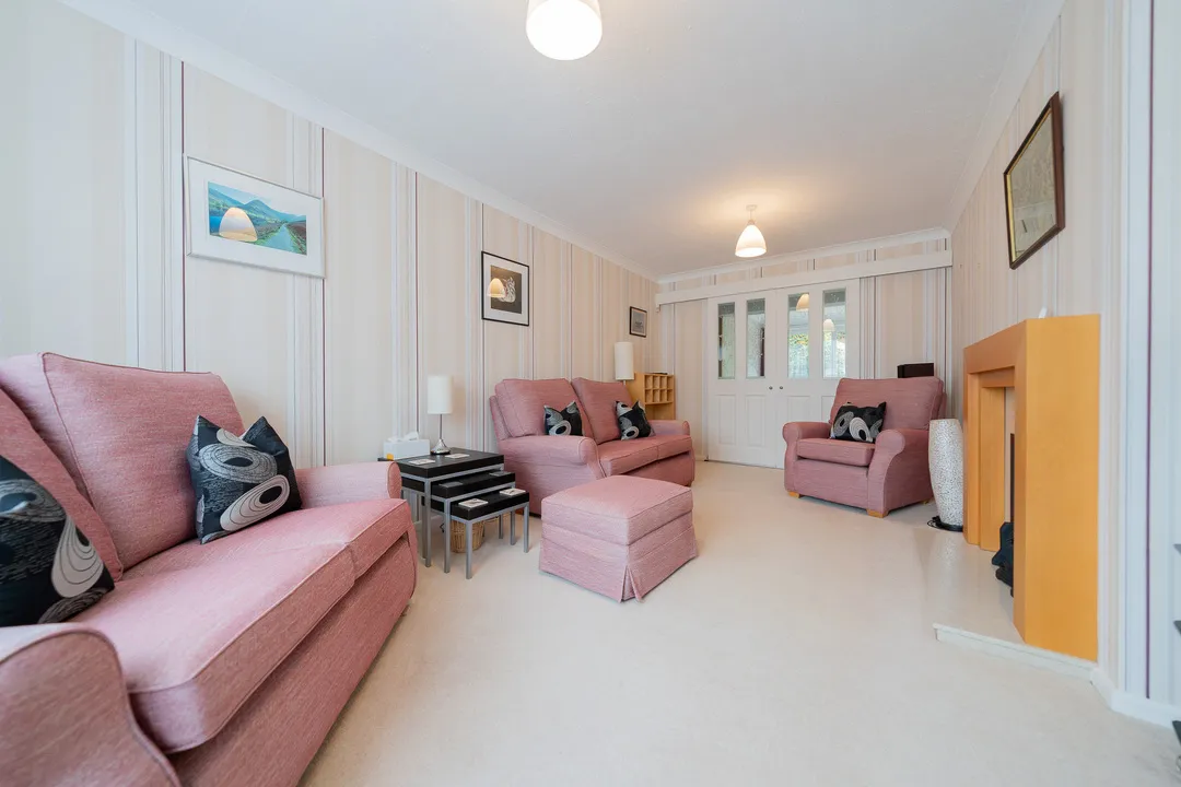 House Cardinal Close in Hinckley and Bosworth