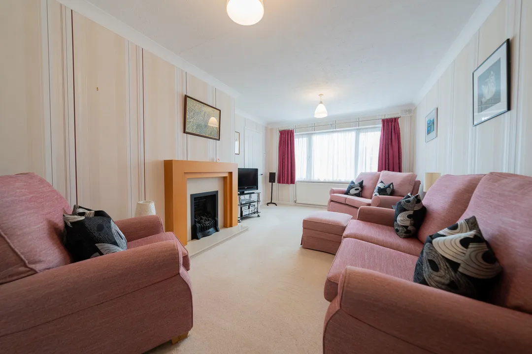 House Cardinal Close in Hinckley and Bosworth