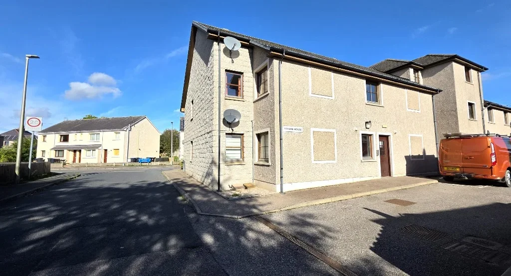 Flat Ythan Place in Ellon