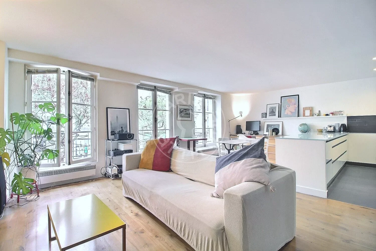 Flat Rue du Caire in Paris