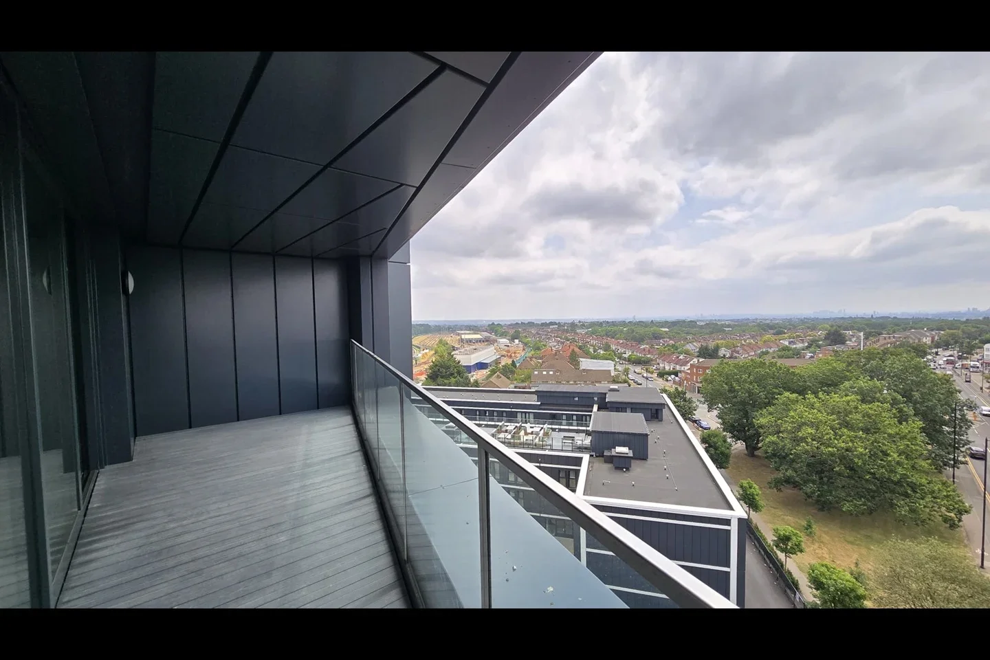 Flat Whistler Drive in Greater London