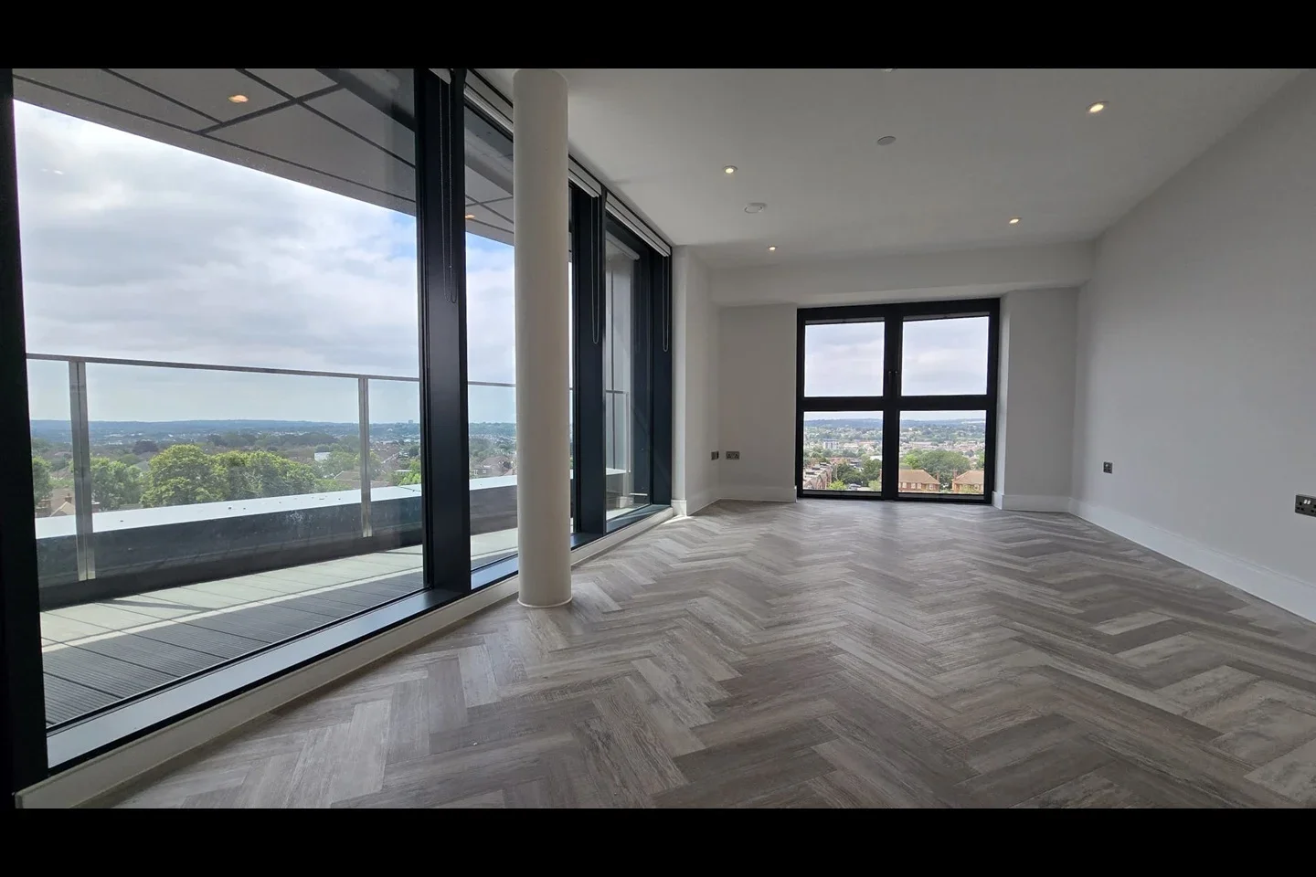 Flat Whistler Drive in Greater London