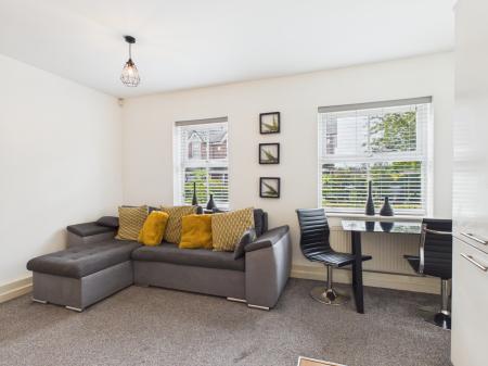 Flat Holywell Drive in Warrington