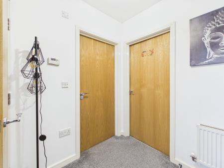 Flat Holywell Drive in Warrington