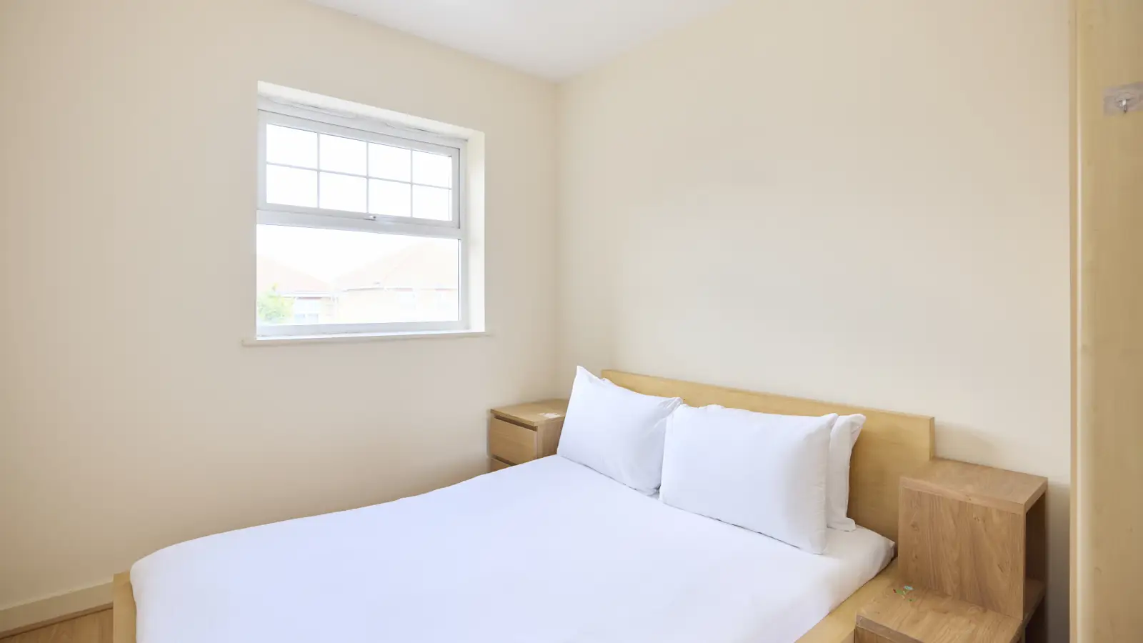 Flat Halford Close in Greater London