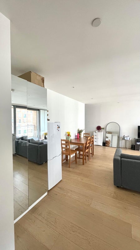 Room Limeharbour in Greater London