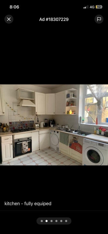 Room Manor Grove in Greater London