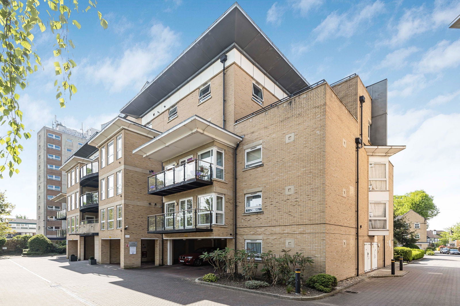 Flat Sparkes Close in Greater London