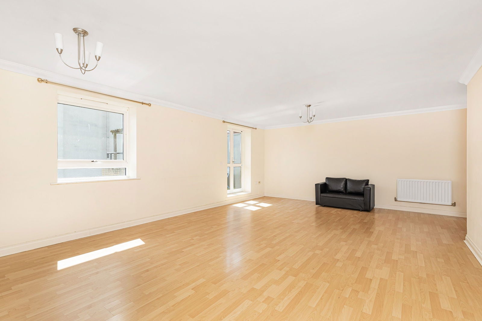 Flat Sparkes Close in Greater London
