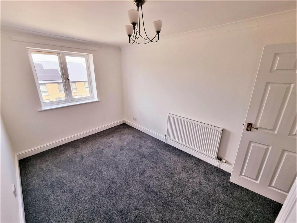 Flat Marine Parade West in Lee-on-the-Solent