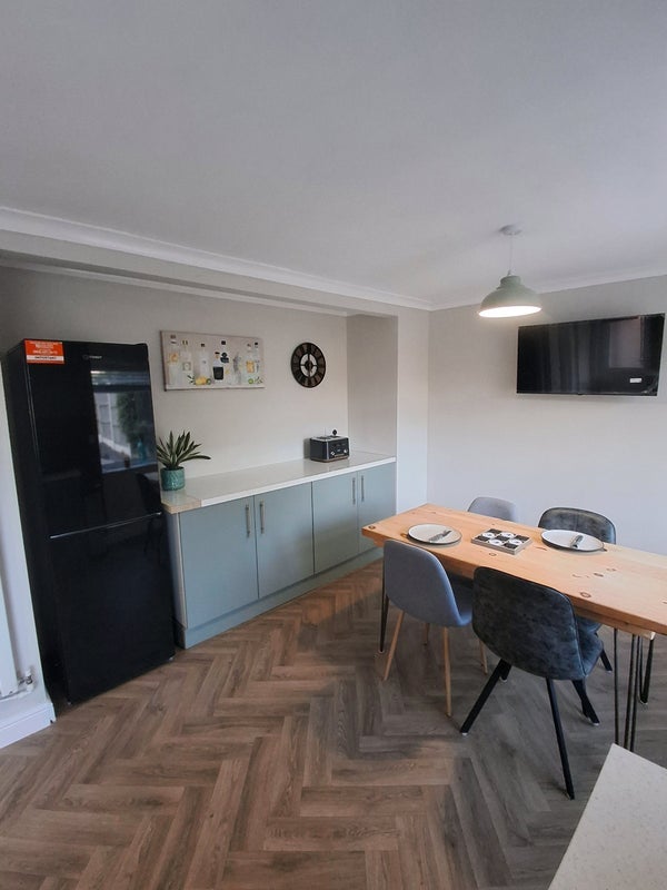Room Willowbrook Close in North West Leicestershire
