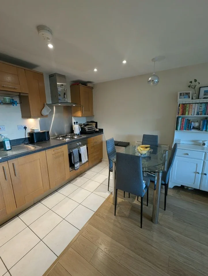 Flat Uxbridge Road in Greater London