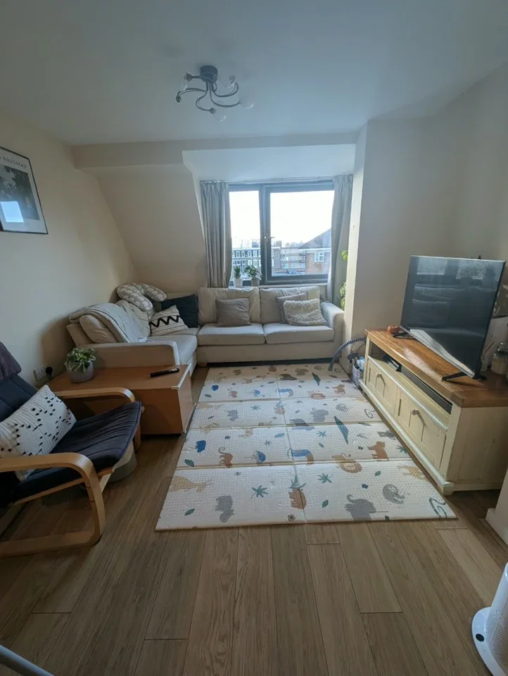 Flat Uxbridge Road in Greater London