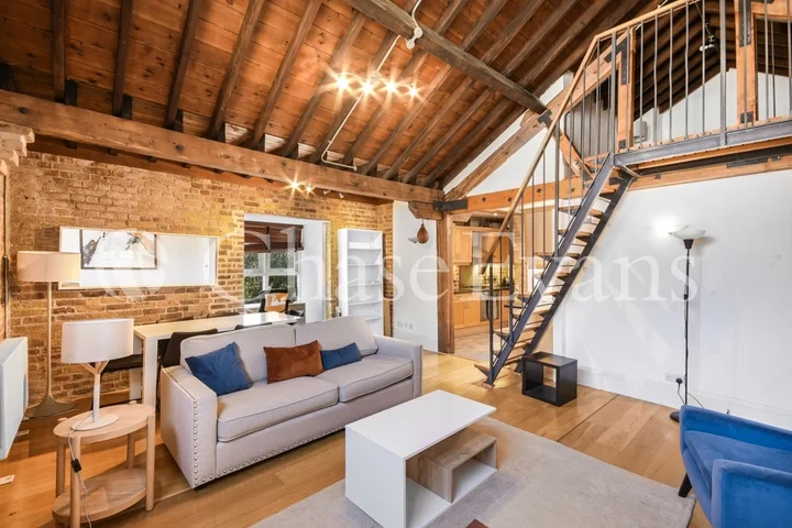 Flat Jacob Street in Greater London