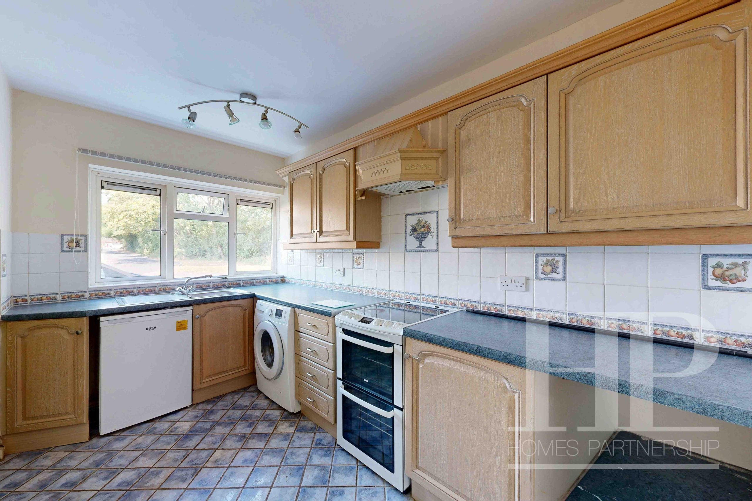 Flat Sunnymead in Crawley