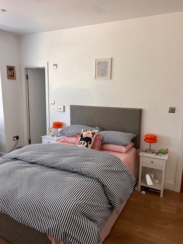 Room Biddestone Road in Greater London