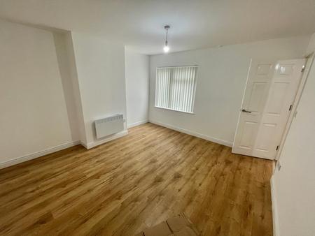 Flat Kingsbury Road in Birmingham