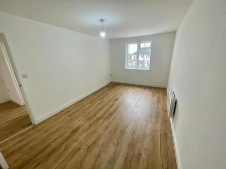 Flat Kingsbury Road in Birmingham