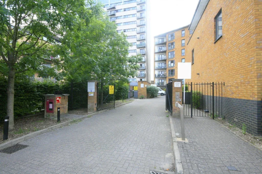 Flat Citygate House in Greater London