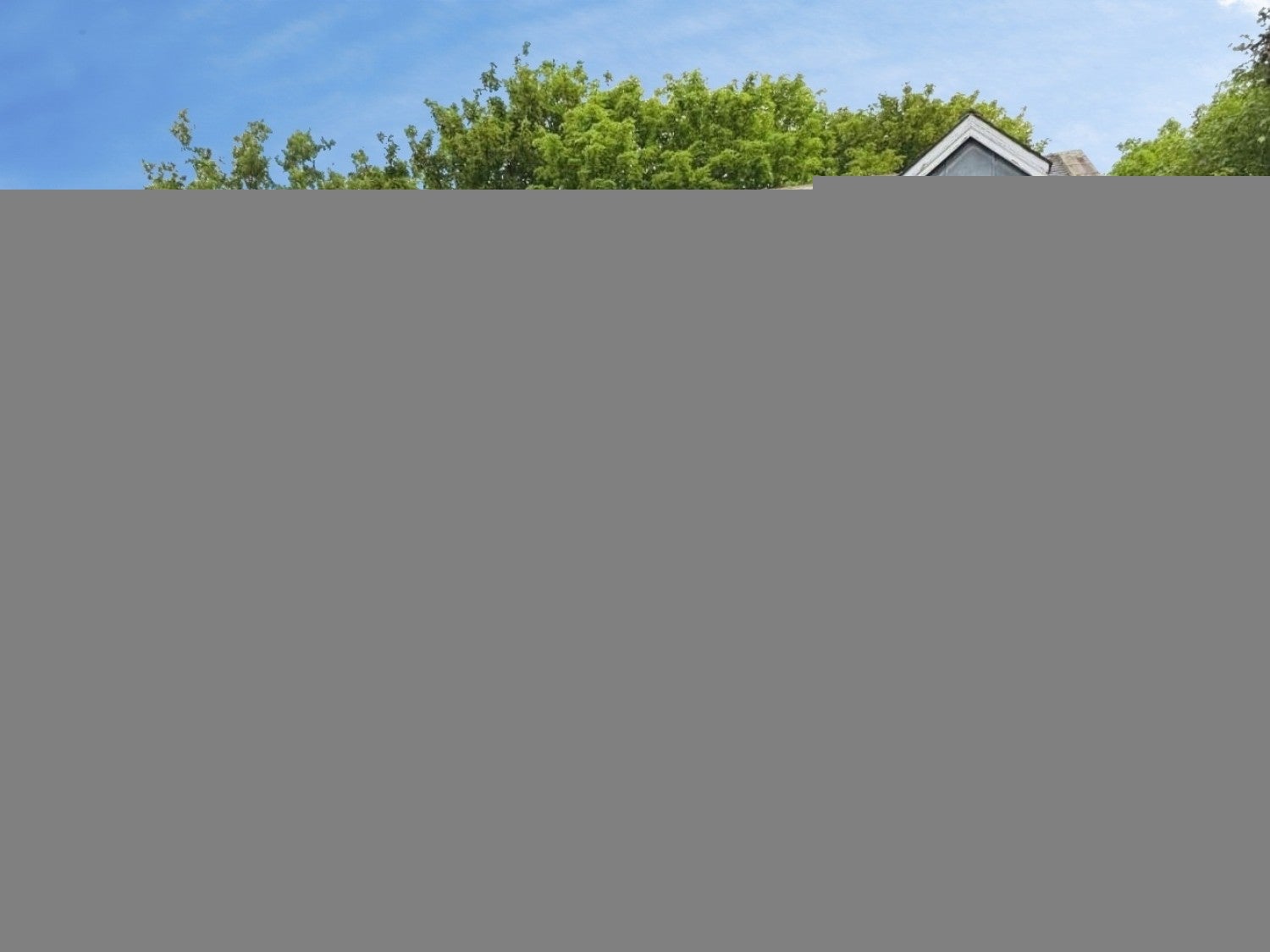 Flat Salters Garden in Leeds