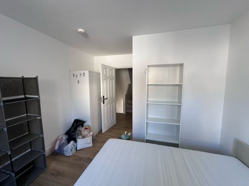 Room Gaskarth Road in Greater London