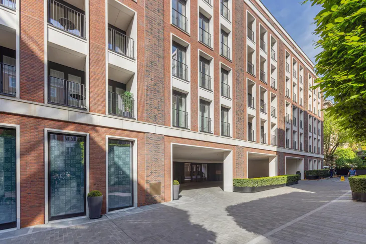 Flat Kensington Church Street in Greater London