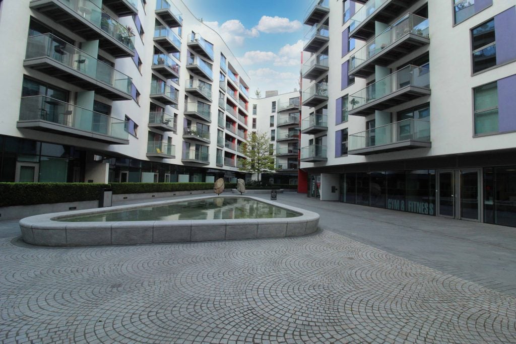 Flat Park Square East in London