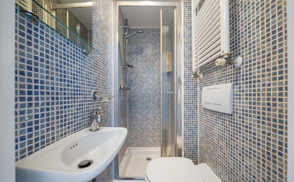 Flat Claverton Street in City of Westminster