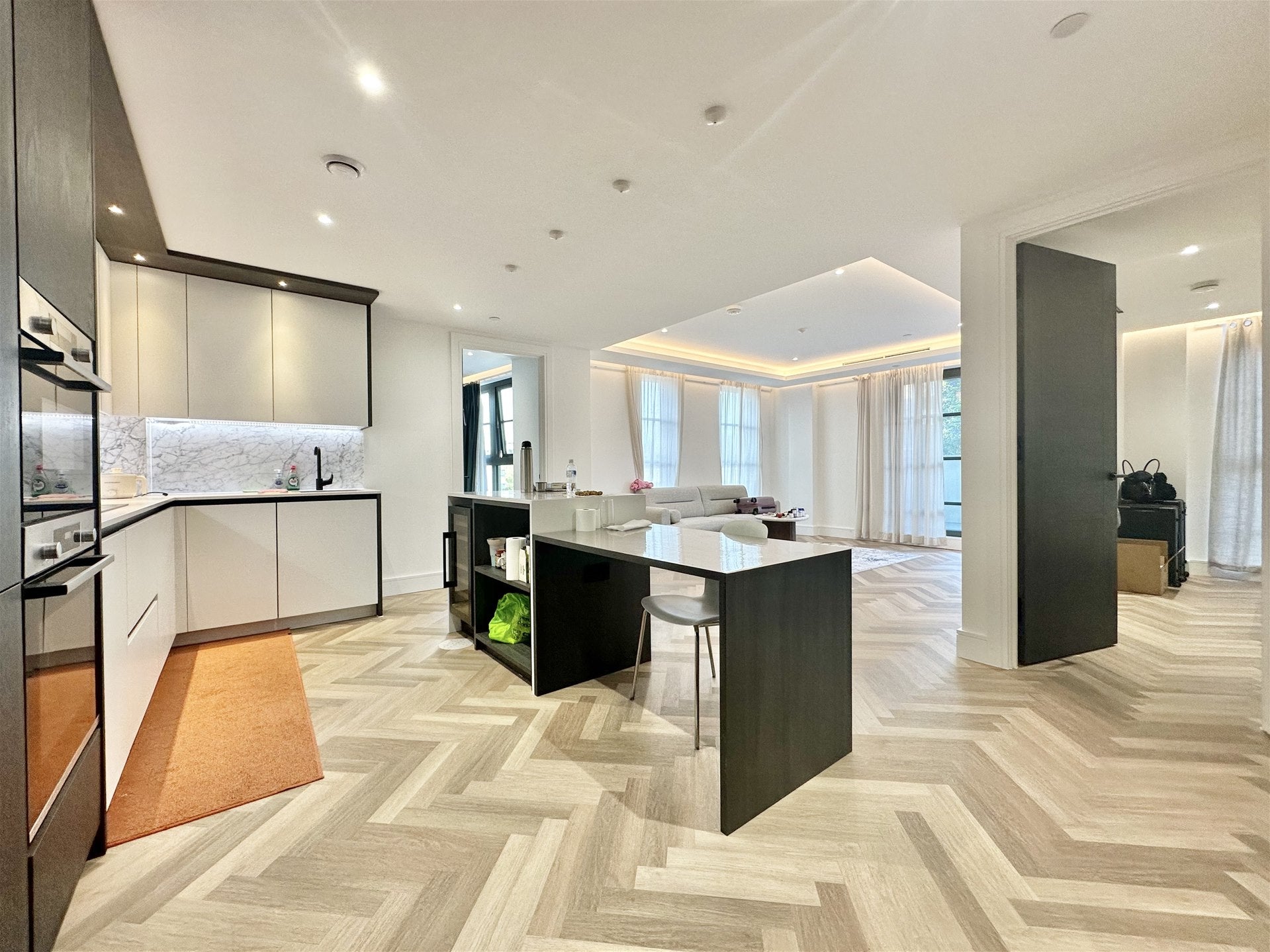 Flat Burrows Mews in London