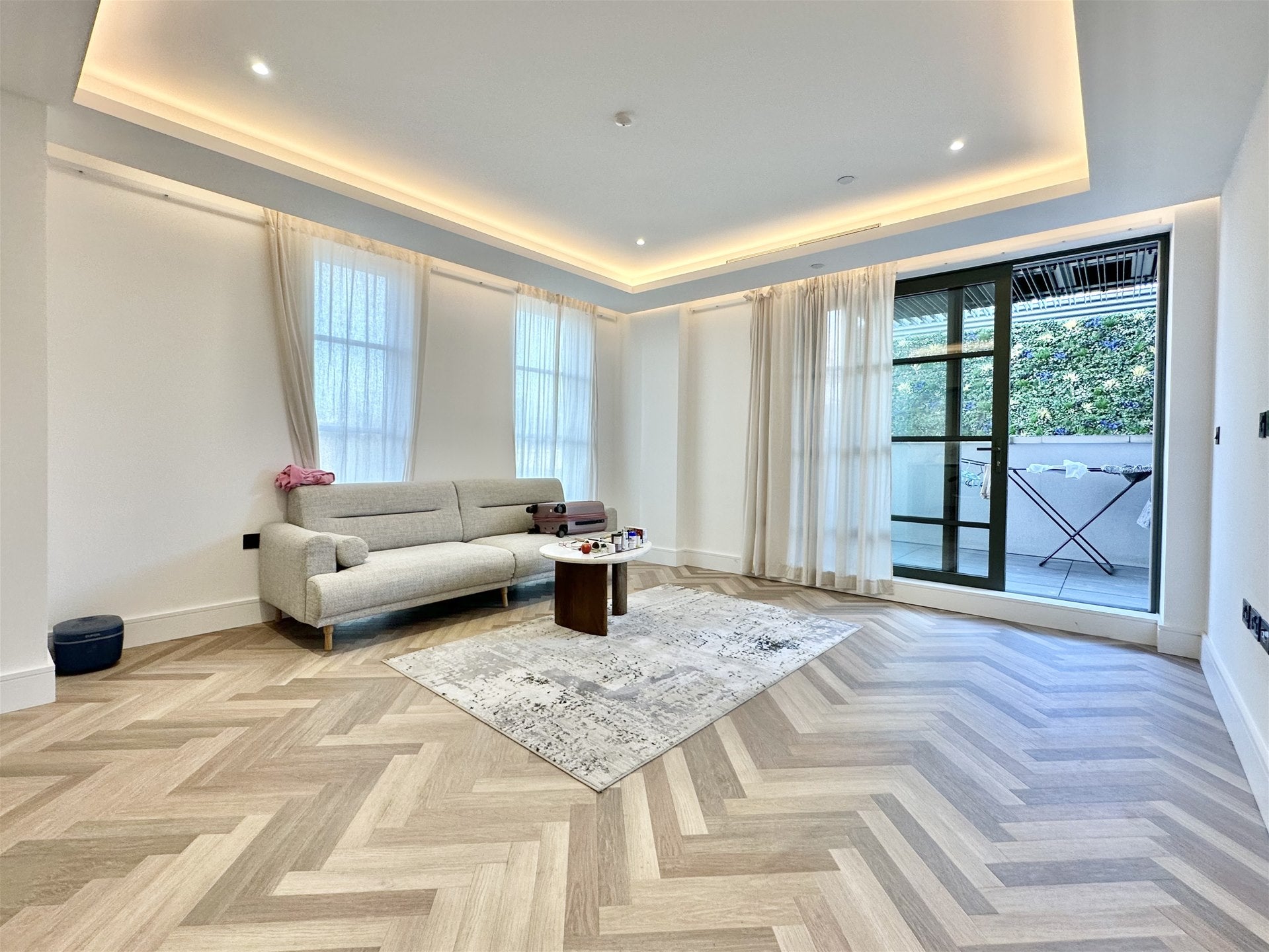 Flat Burrows Mews in London