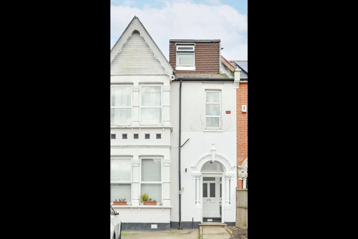 House Sutherland Avenue in Greater London