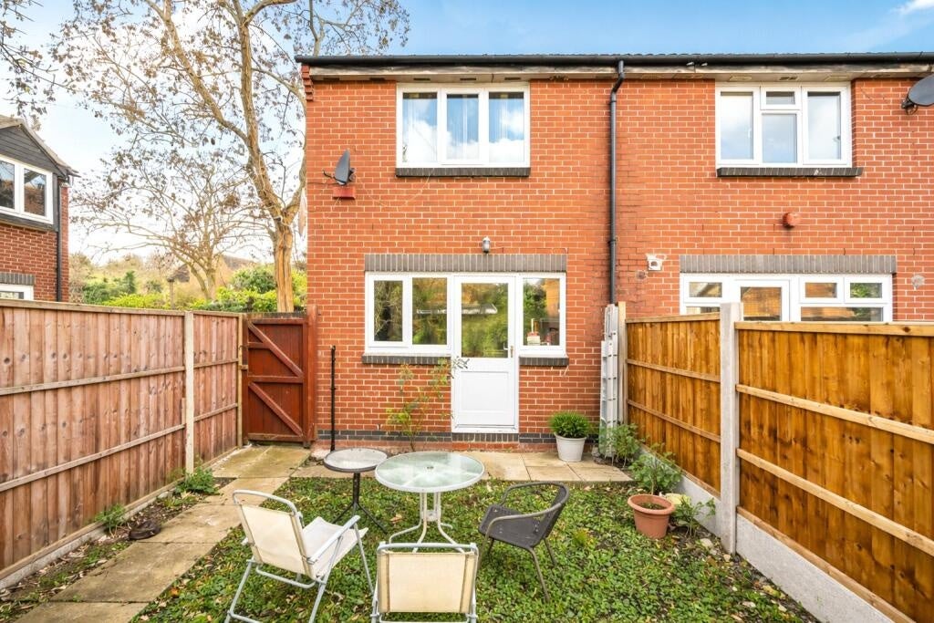 House Maplecroft Close in Greater London