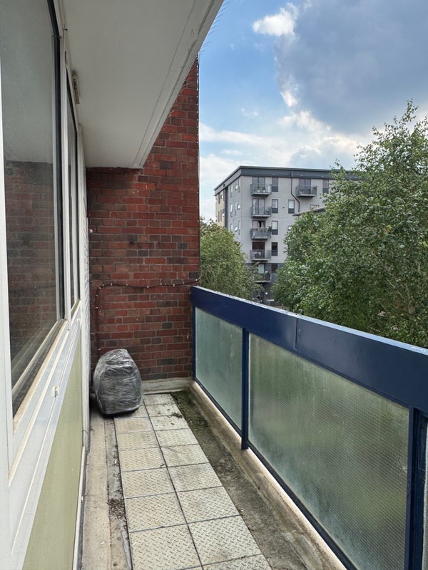 Room Twyford Street in Greater London
