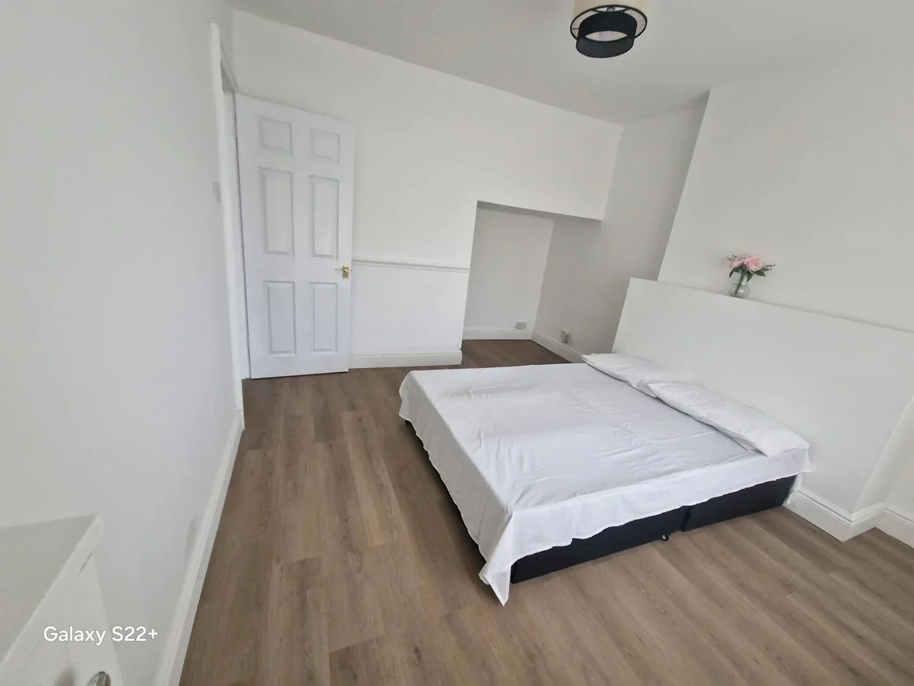 House Brickfield Lane in Greater London