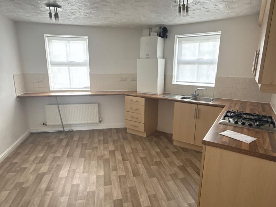 Flat Quinton Road in Quinton