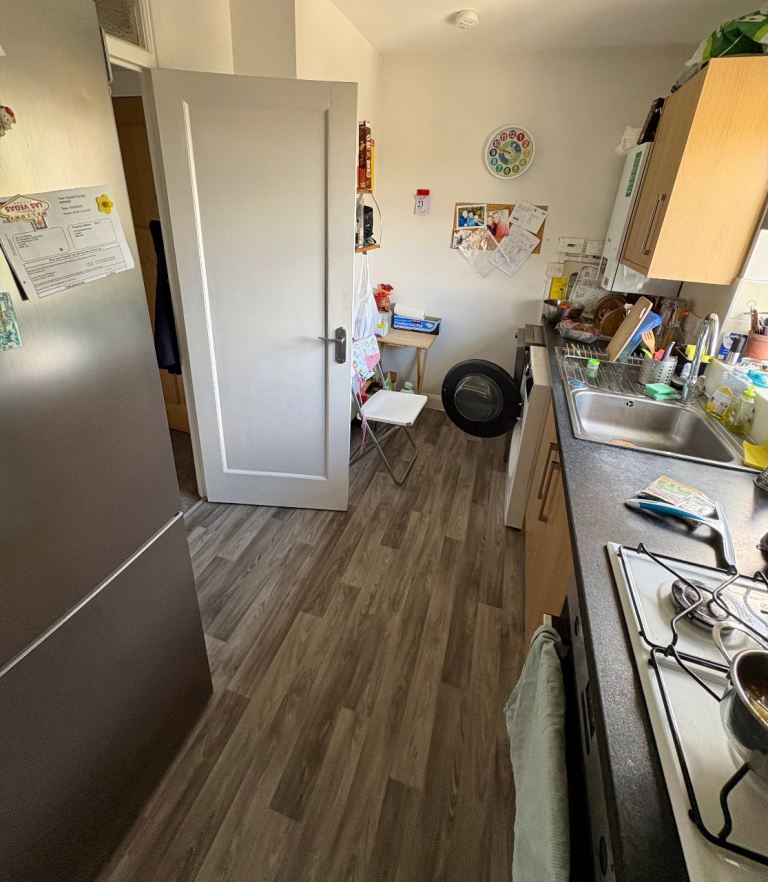 Flat Edgeworth Close in Greater London