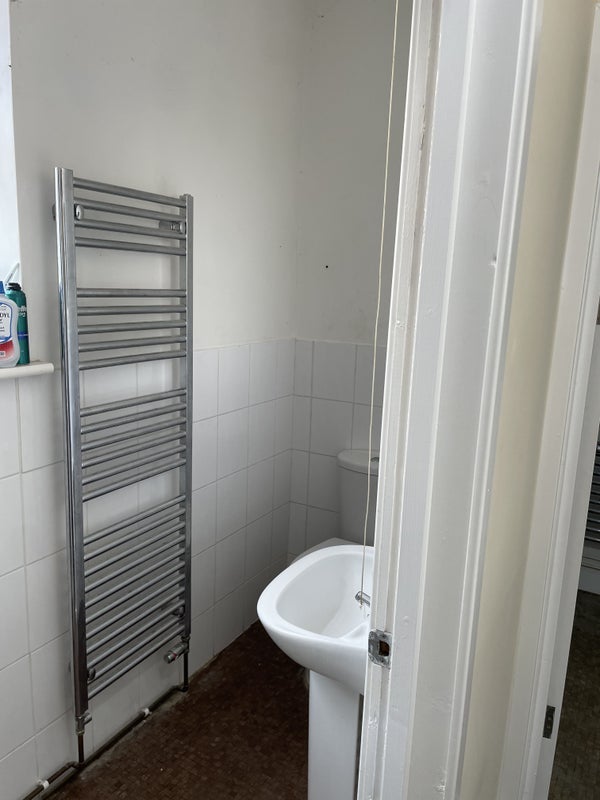 Room Victoria Road in Royal Leamington Spa