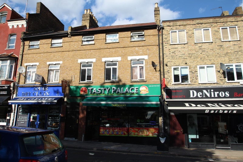 Room High Street in Greater London